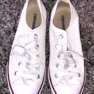 Kids size 2 converse